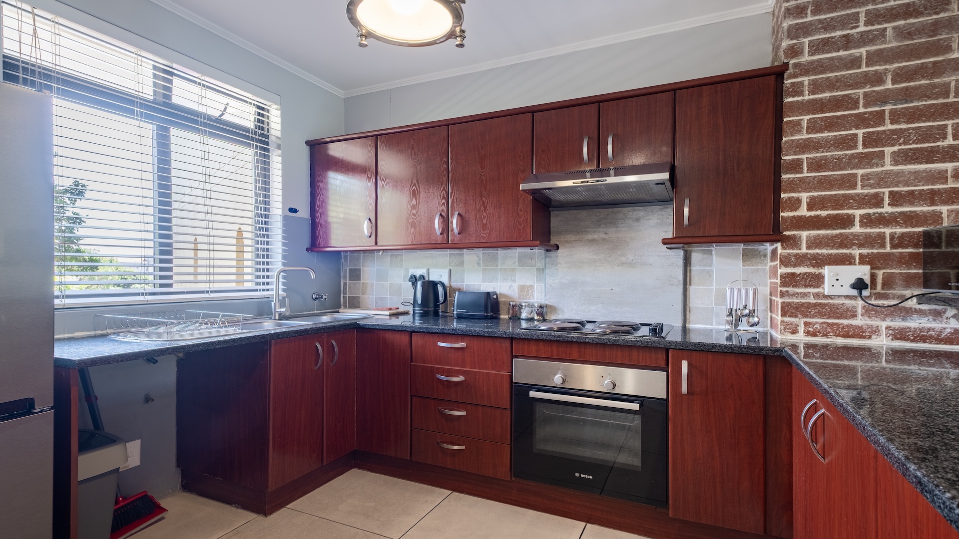 Ibiza 2-Bed - Unit 103 - Sleeps 4 - 2