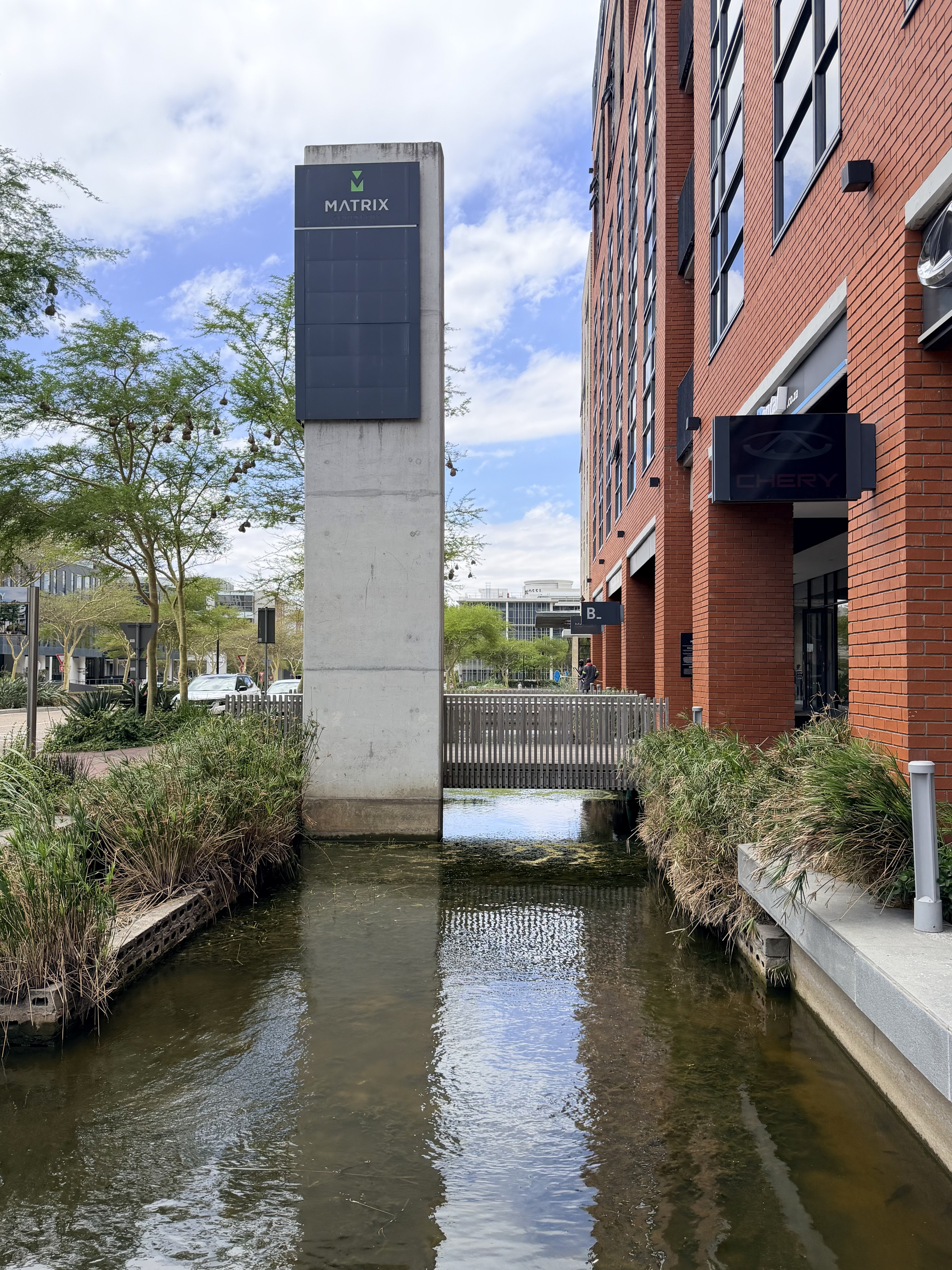 Matrix Apartments - Complex & Surrounds - 3